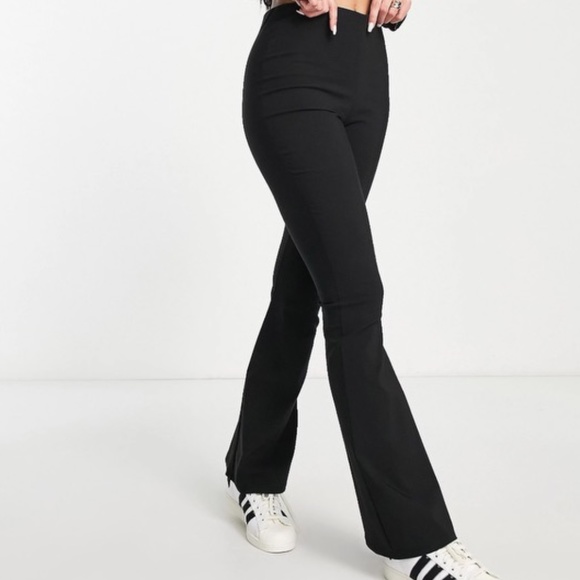 New Look Tall Flare Black High Waist Yoga Pants 10 NWT - Picture 1 of 6